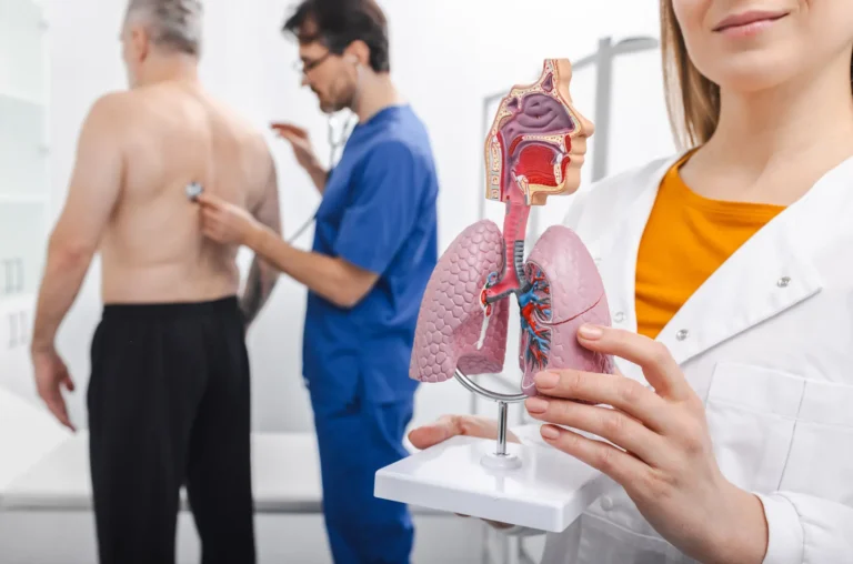 medical-professional-shows-a-lung-anatomical-model-2025-09-14-14-40-23-utc